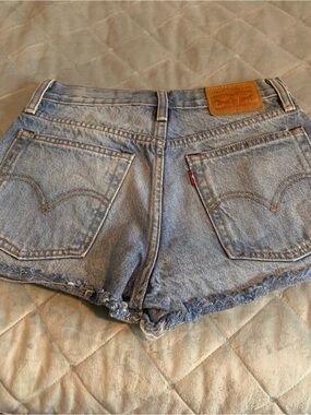 Levi’s Classic Light Blue Denim Women's Shorts